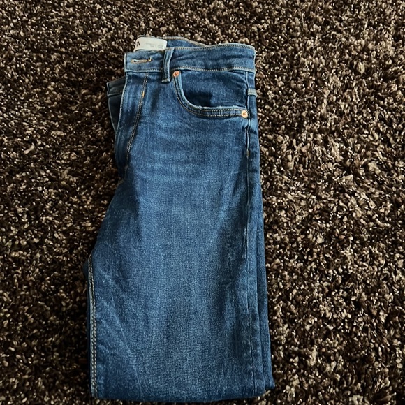 Used couple times Zara Jeans - Picture 3 of 3